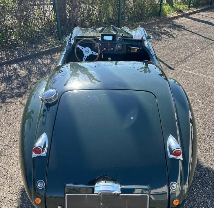 Image 9/14 of Jaguar XK 120 SE OTS (1951)