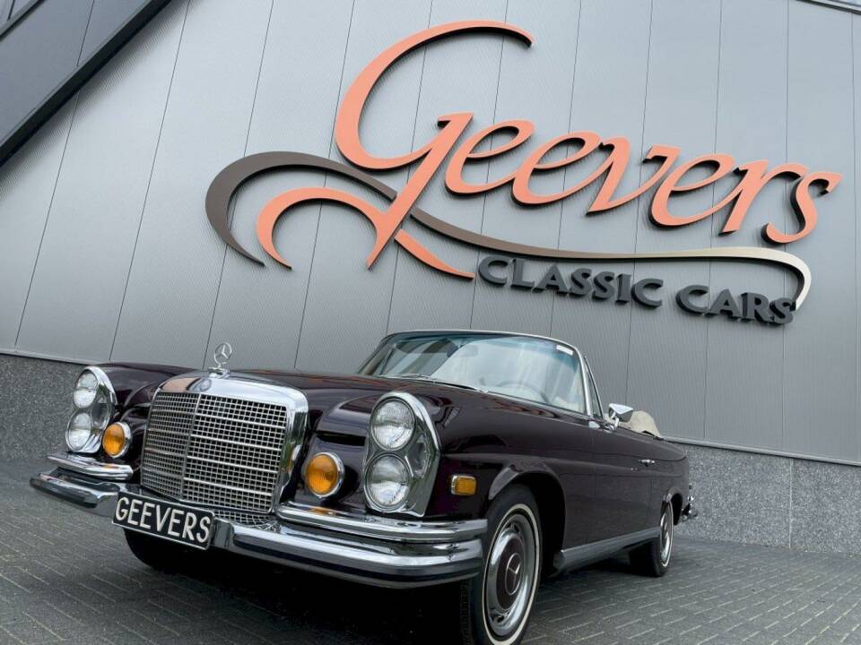 Image 1/36 de Mercedes-Benz 280 SE 3,5 (1971)
