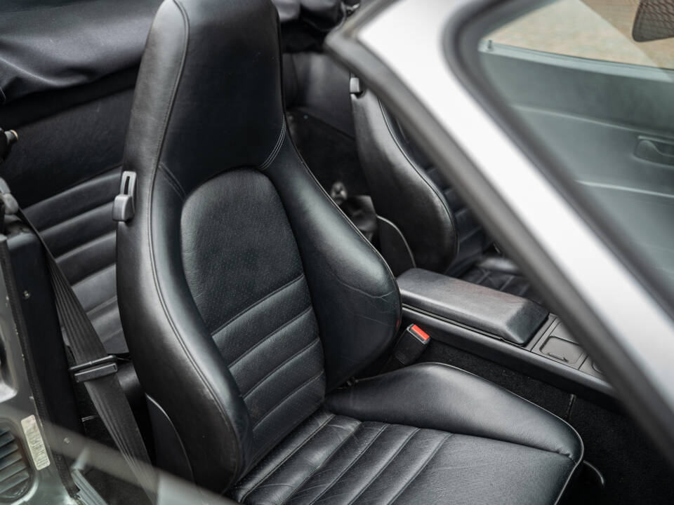 Image 40/42 de Porsche 944 S2 (1991)