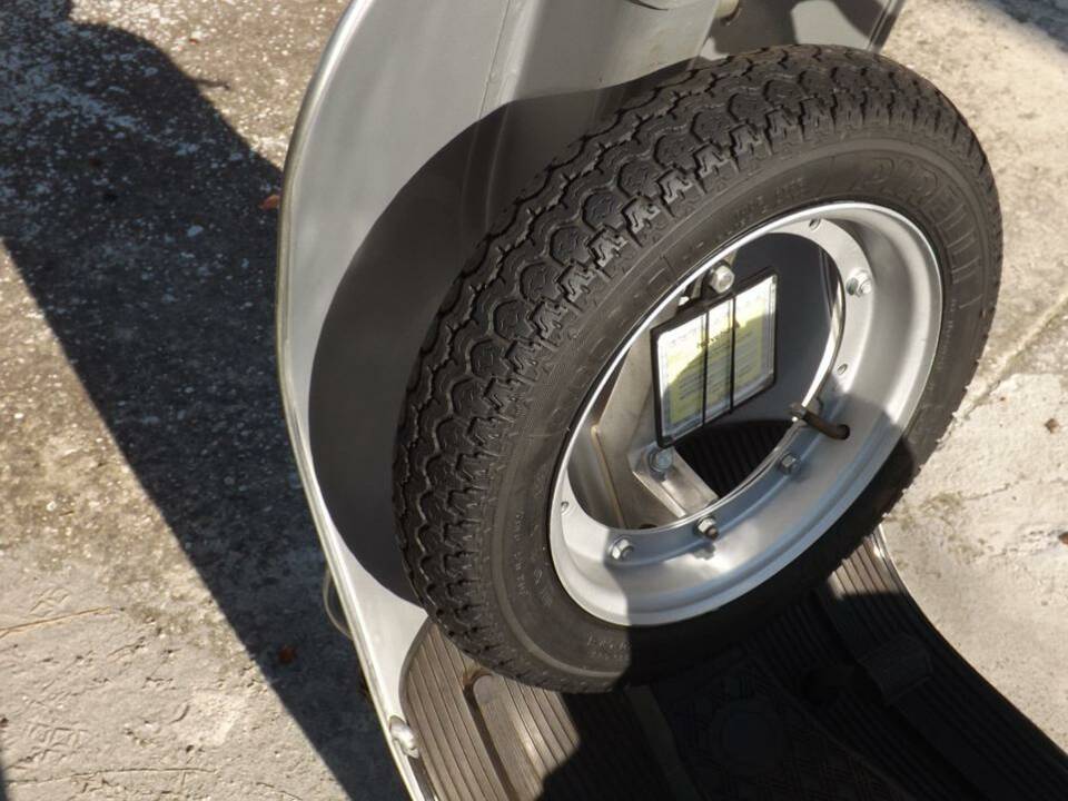 Imagen 22/43 de Piaggio Vespa 125 Primavera (1973)