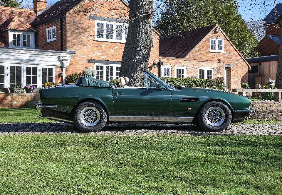 Image 11/30 of Aston Martin V8 EFi Volante (1989)