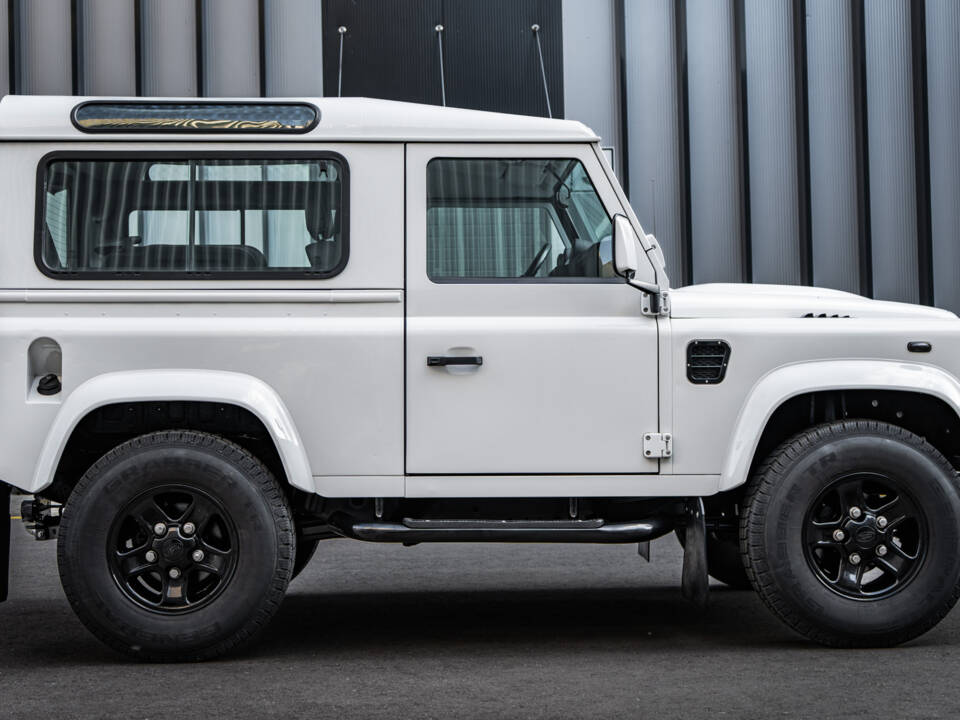 Image 4/66 of Land Rover Defender 90 TD4 (2007)