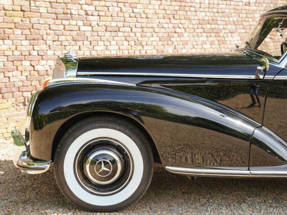Image 12/50 of Mercedes-Benz 300 S (1953)