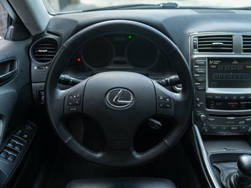 Afbeelding 44/50 van Lexus IS 220d (2006)
