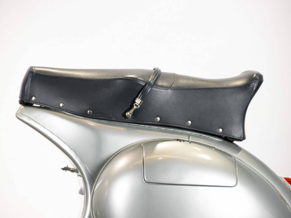 Bild 25/50 von Piaggio Vespa 150 GS (1958)