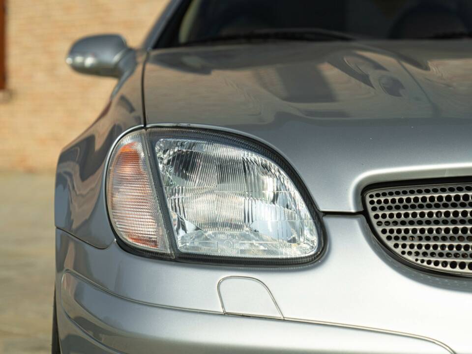 Image 15/50 de Mercedes-Benz SLK 320 (2001)