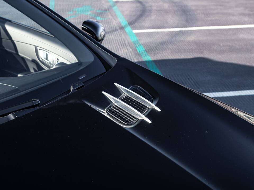 Image 15/33 de Mercedes-Benz SL 63 AMG (2012)