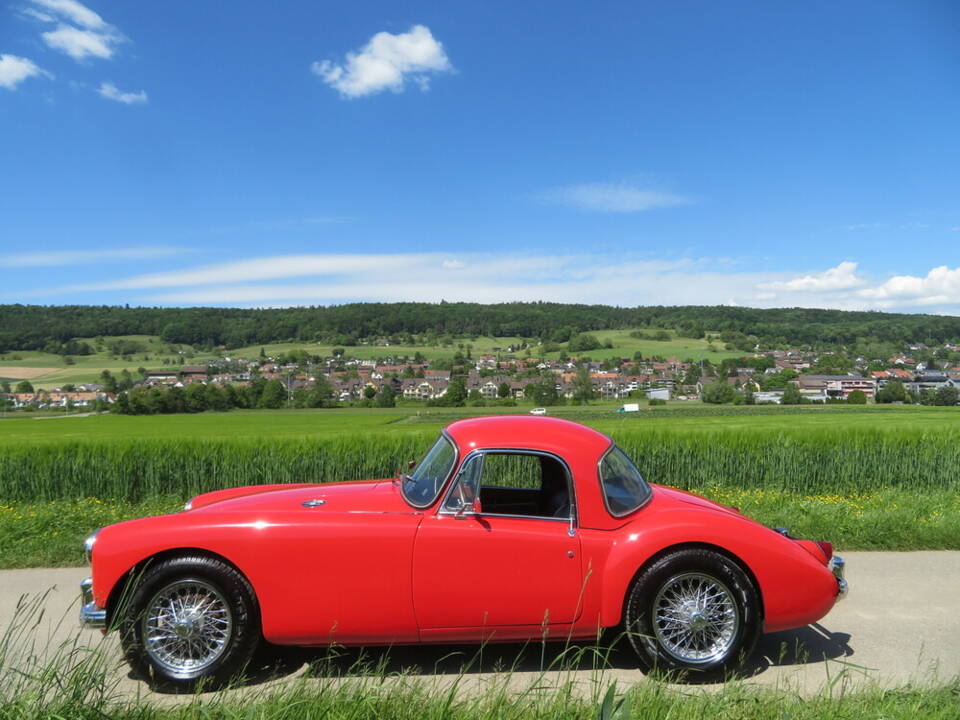 Image 3/16 de MG MGA 1500 (1958)