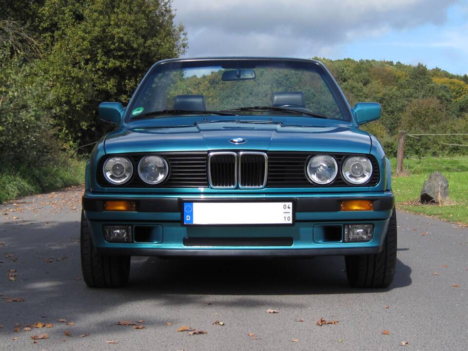 Immagine 4/21 di BMW 318i (1991)