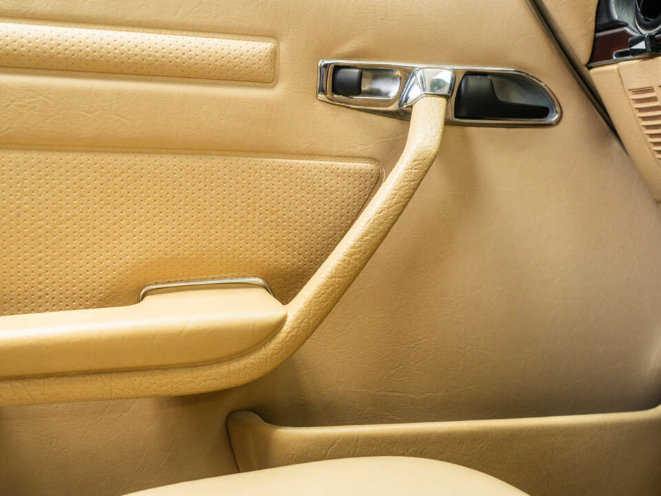 Image 29/59 of Mercedes-Benz 300 SL (1989)