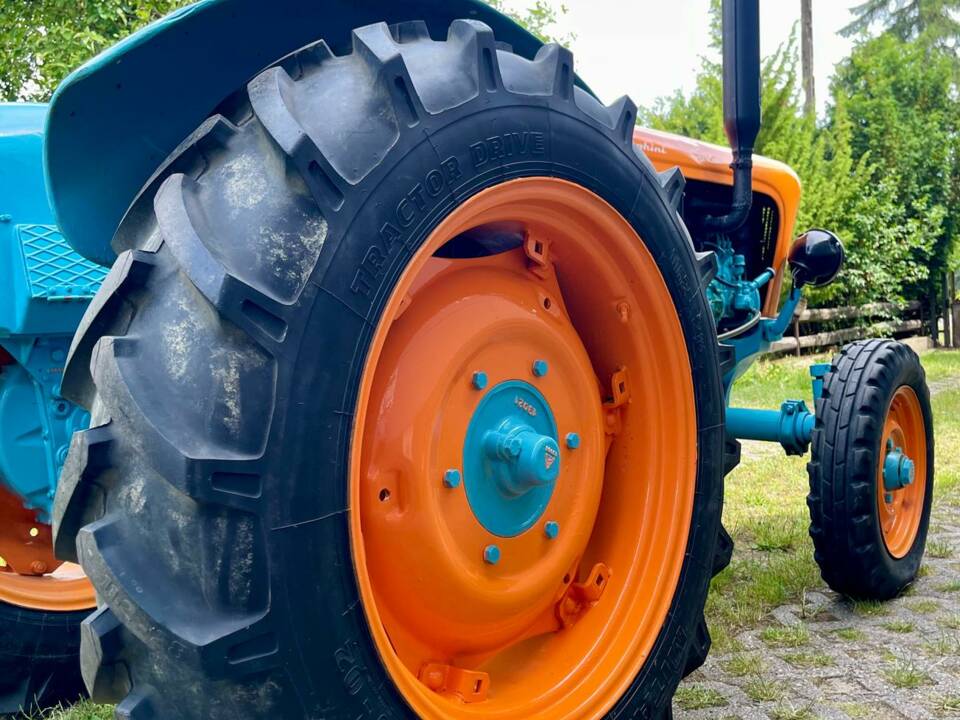 Image 21/52 of Lamborghini 2R (1965)