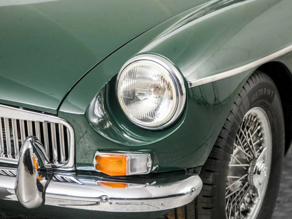 Image 22/50 de MG MGB GT (1966)