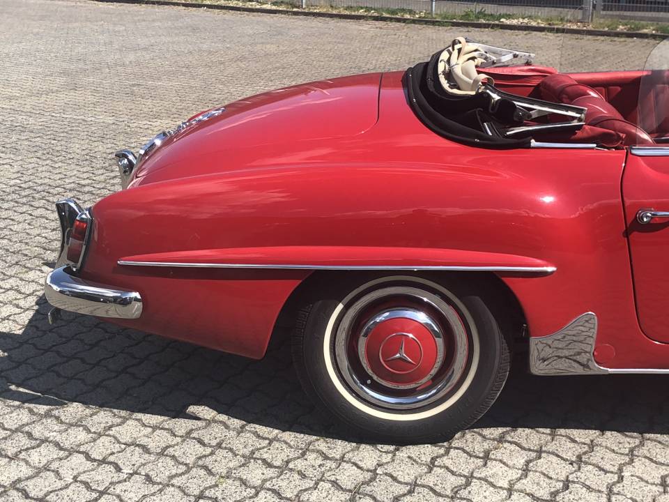 Image 33/45 of Mercedes-Benz 190 SL (1960)