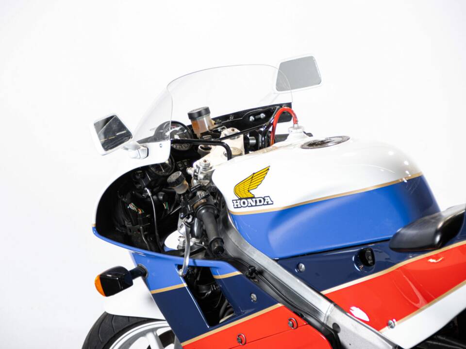 Immagine 14/48 di Honda VFR 750R RC 30 (1988)