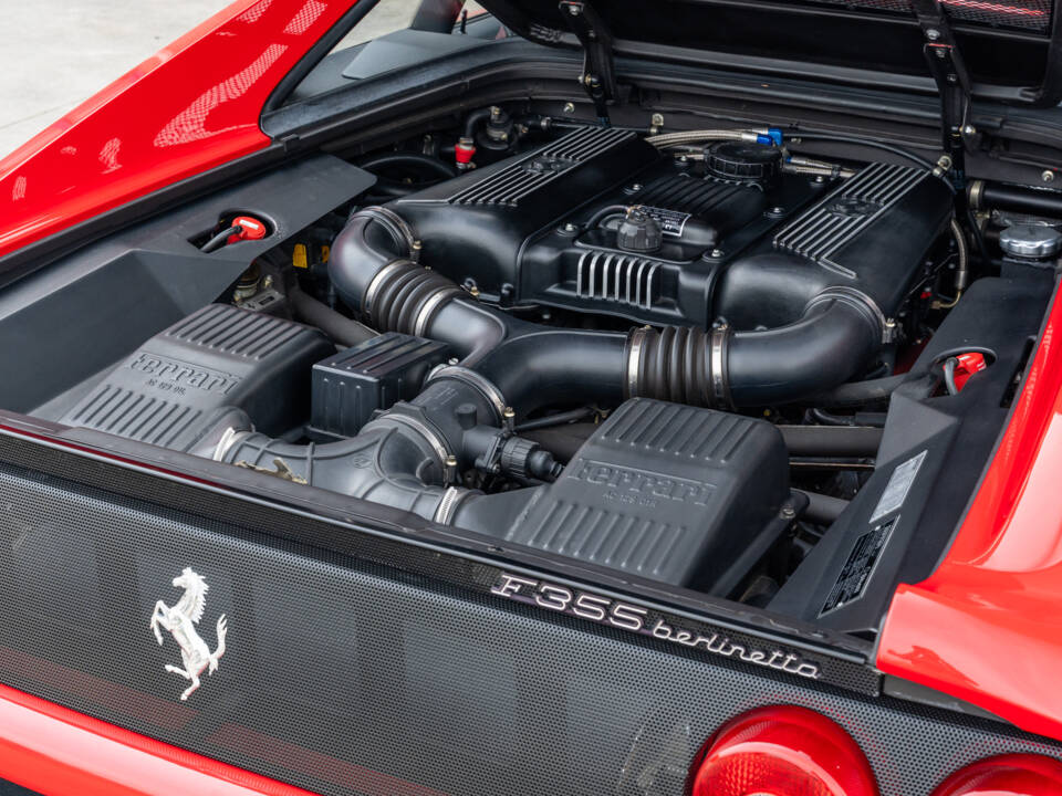 Imagen 73/89 de Ferrari F 355 Berlinetta (1996)