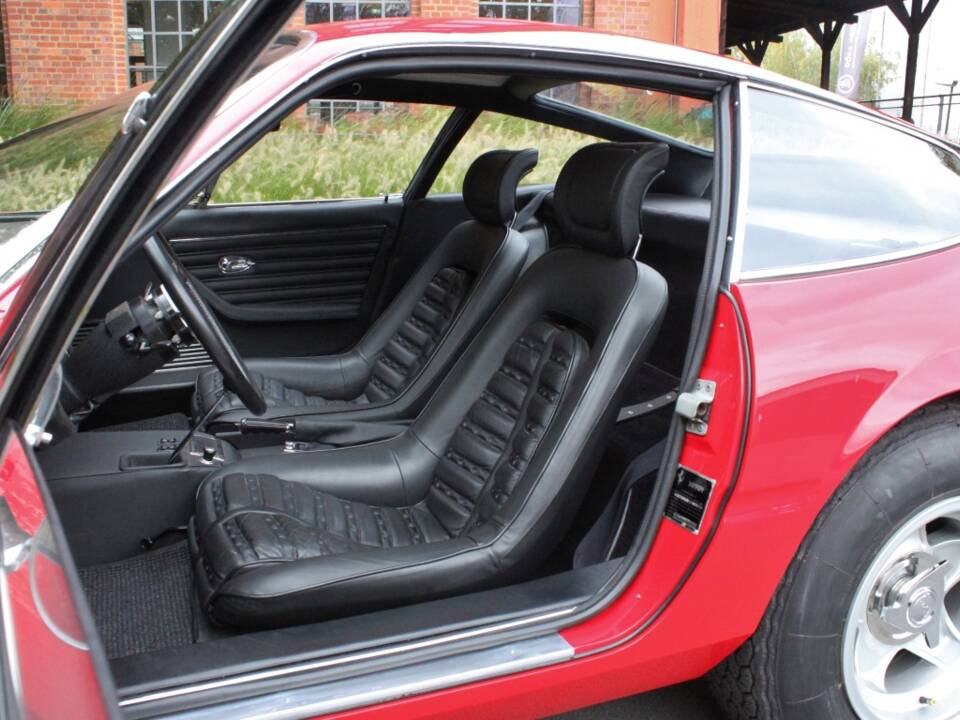 Image 8/22 of Ferrari 365 GTB&#x2F;4 Daytona (1971)
