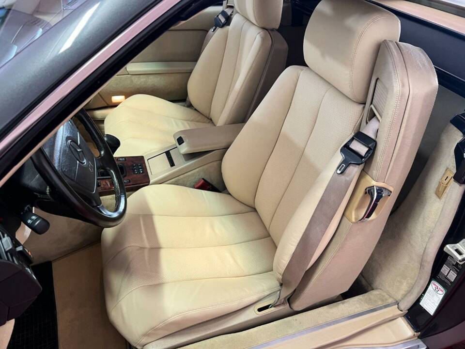 Image 13/48 of Mercedes-Benz 300 SL-24 (1992)