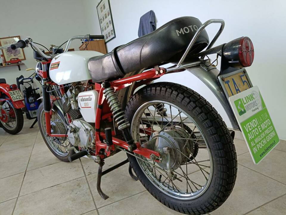 Image 3/29 de Moto Guzzi Stornello 160 (1972)