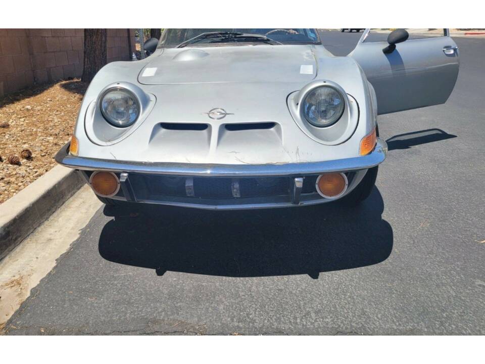 Bild 10/36 von Opel GT 1900 (1971)