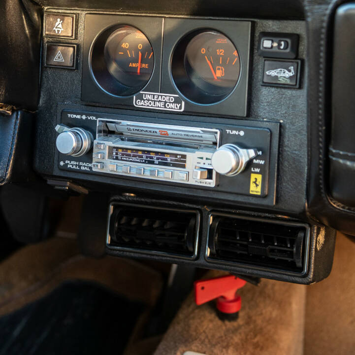 Image 30/50 of Ferrari 512 BBi (1984)