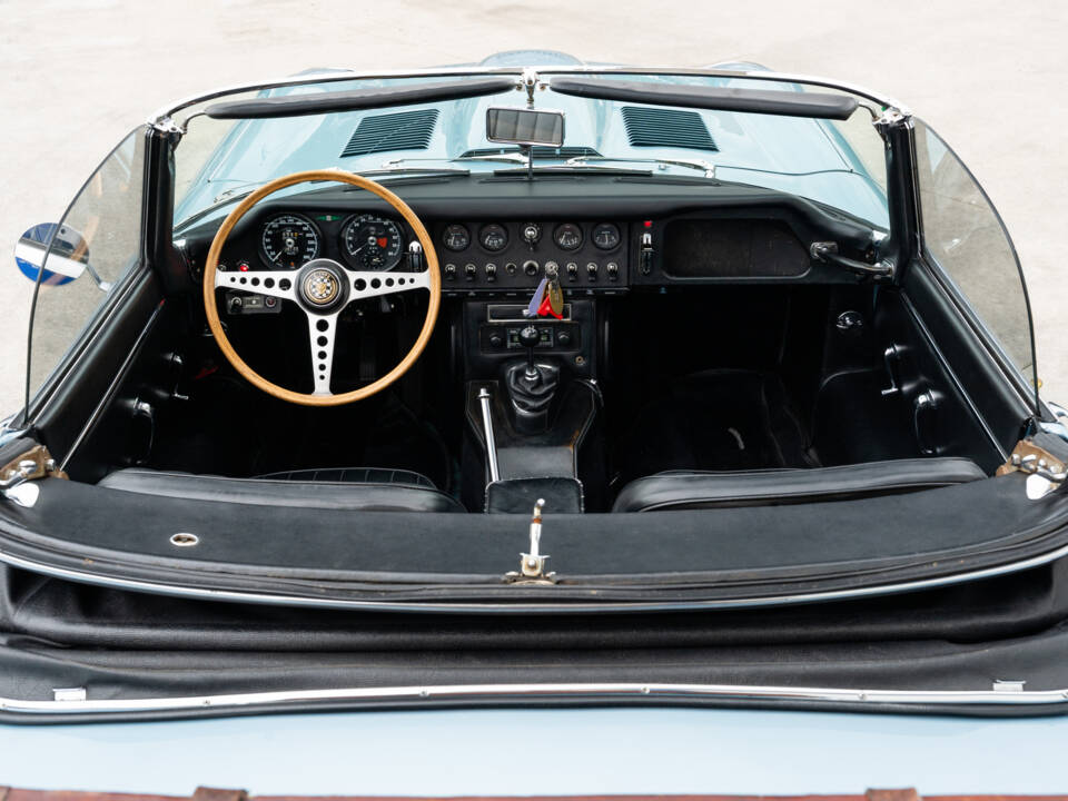 Bild 39/91 von Jaguar E-Type 4.2 (1967)
