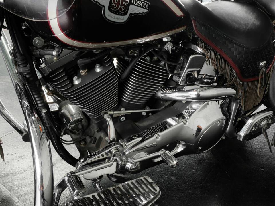 Afbeelding 16/18 van Harley-Davidson DUMMY (1998)