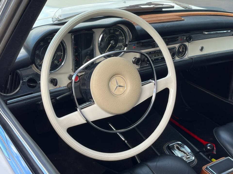 Immagine 13/18 di Mercedes-Benz 280 SL (1970)