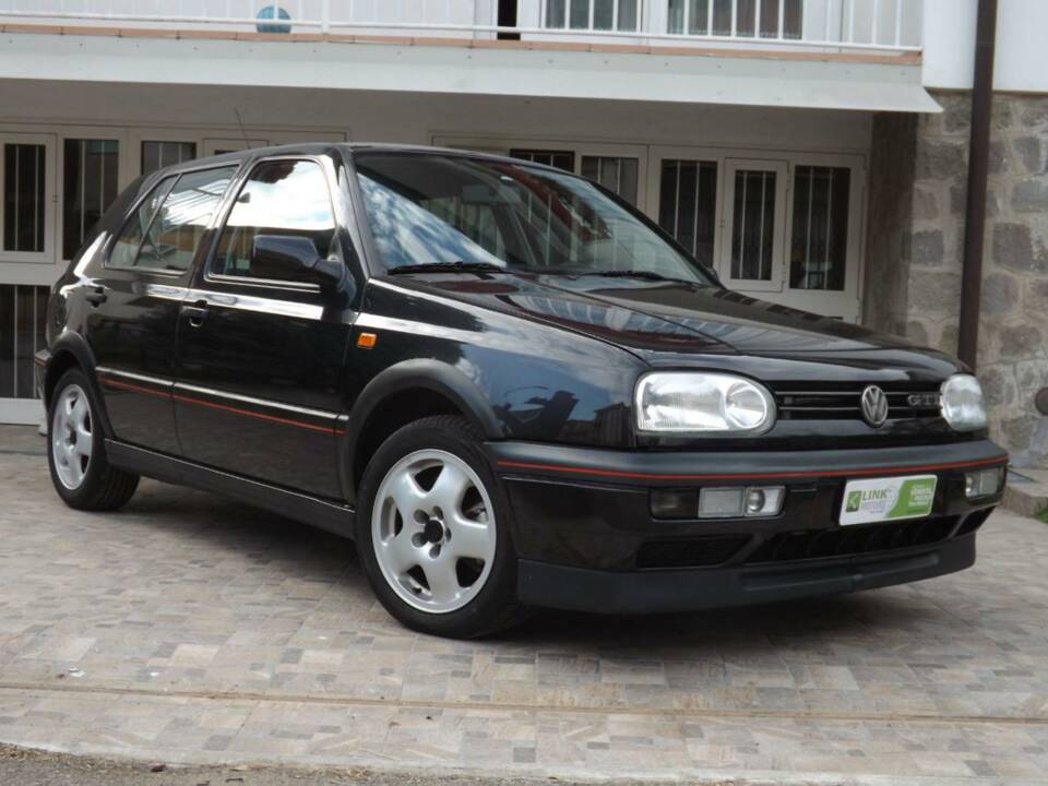 Bild 2/50 von Volkswagen Golf III 2.0 16V GTI (1993)