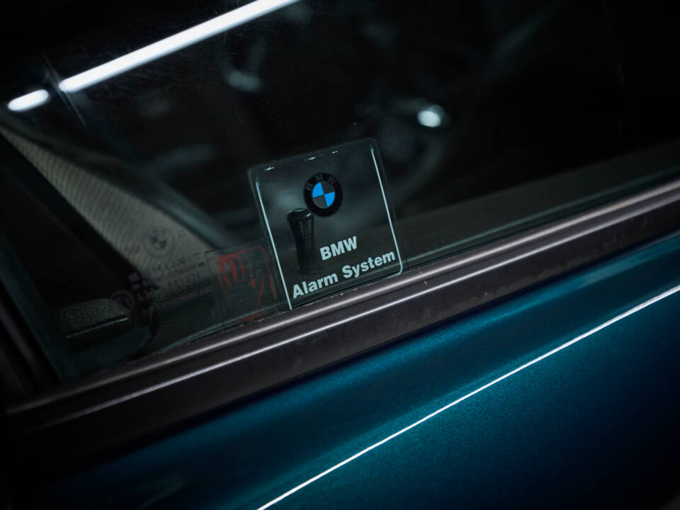 Image 30/81 de BMW 850i (1991)