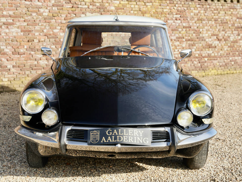 Image 5/50 de Citroën DS 19 (1963)