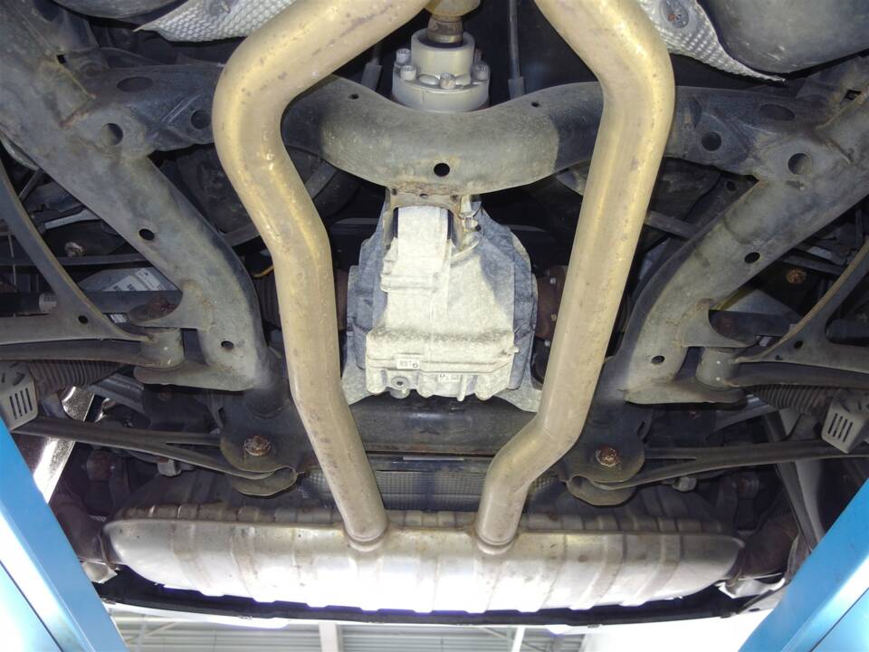 Image 88/93 of Porsche Cayenne Turbo (2007)