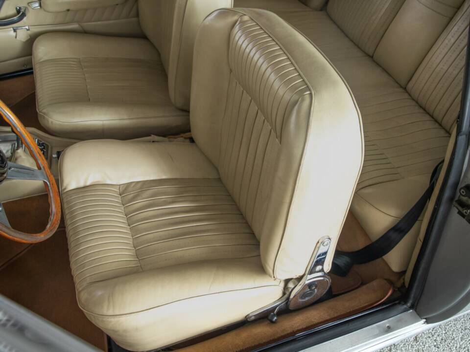 Bild 33/47 von ISO Rivolta 300 (1966)