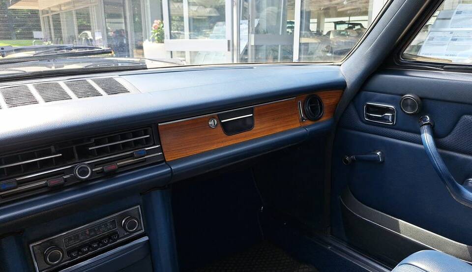 Immagine 7/18 di Mercedes-Benz 280 C (1973)
