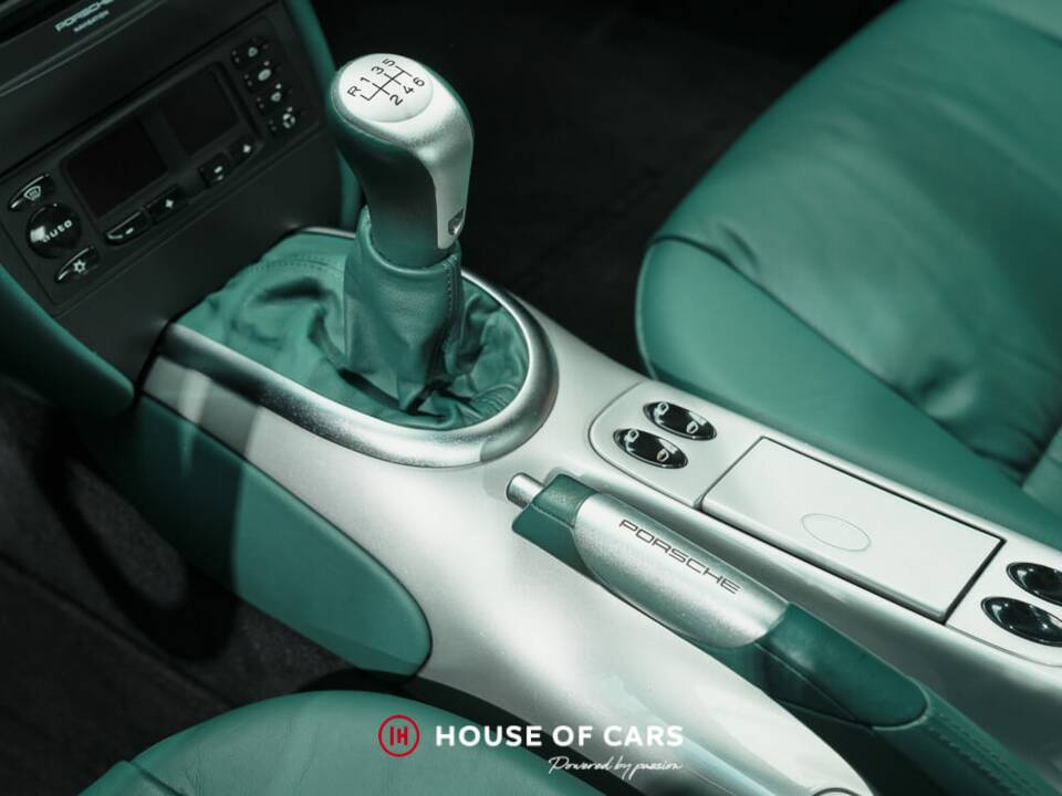 Bild 22/24 von Porsche 911 Carrera 4 (2000)