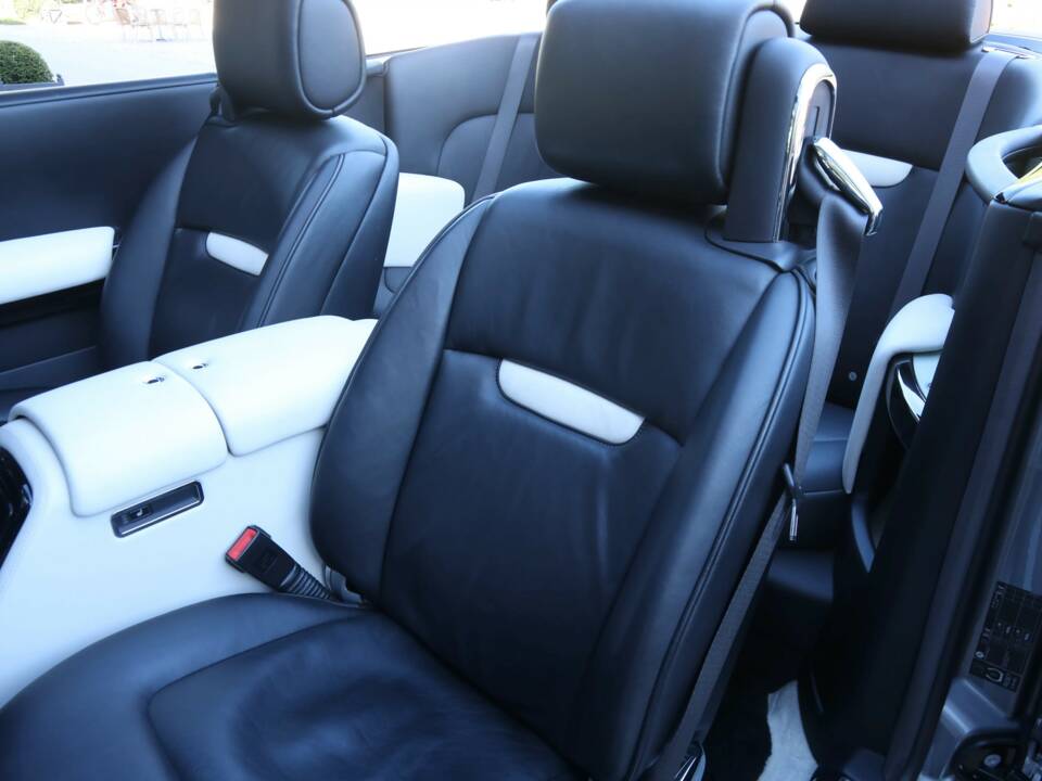 Image 10/50 of Rolls-Royce Phantom DHC (2009)