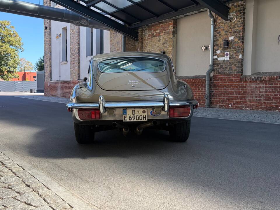 Image 9/81 de Jaguar Type E (2+2) (1969)