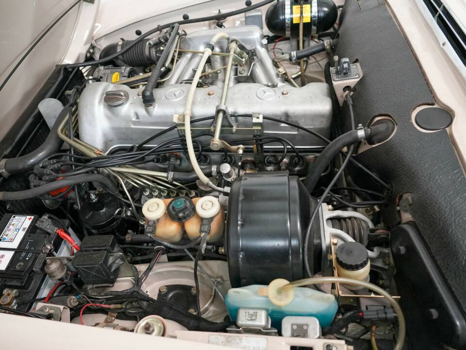 Image 5/24 of Mercedes-Benz 280 SL (1970)