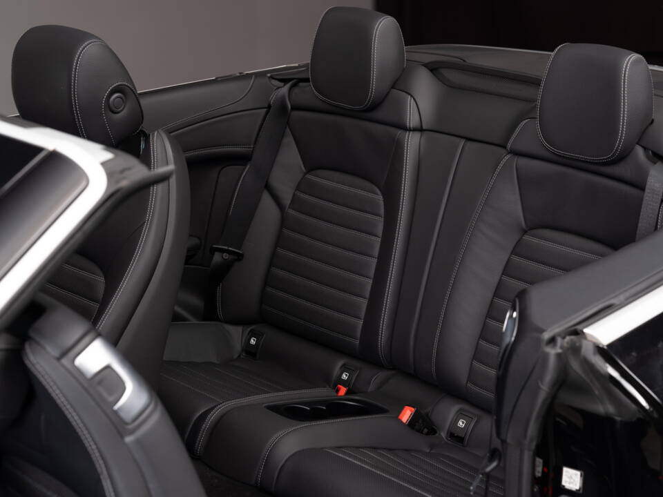 Bild 32/41 von Mercedes-Benz C 300 (2023)