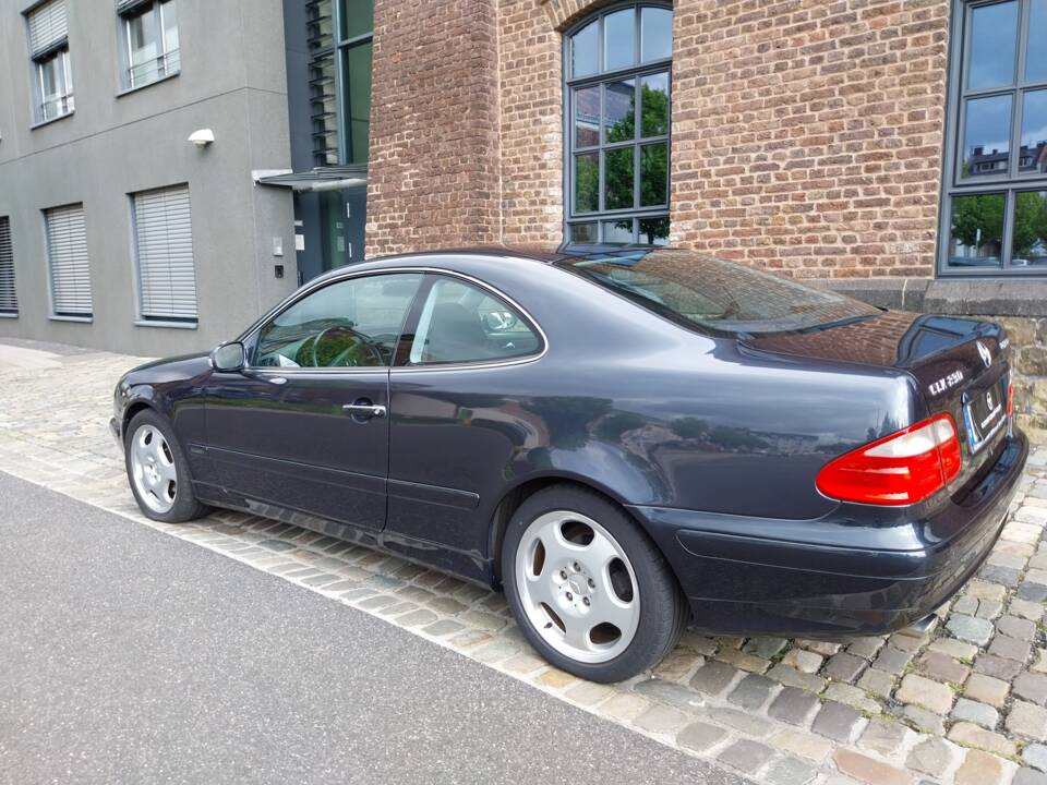 Afbeelding 6/32 van Mercedes-Benz CLK 230 Kompressor (2001)