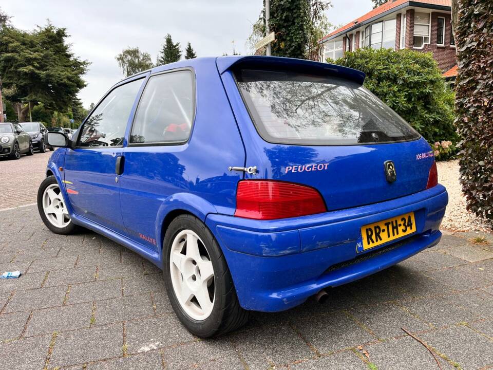 Image 5/11 de Peugeot 106 Rallye 1.6 (1996)