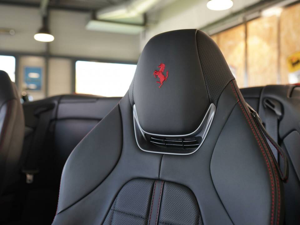 Imagen 25/50 de Ferrari Portofino M (2022)