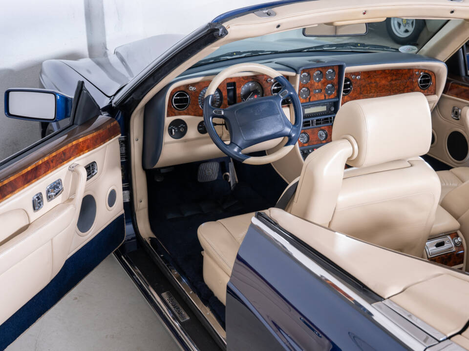 Afbeelding 6/31 van Bentley Azure (1999)