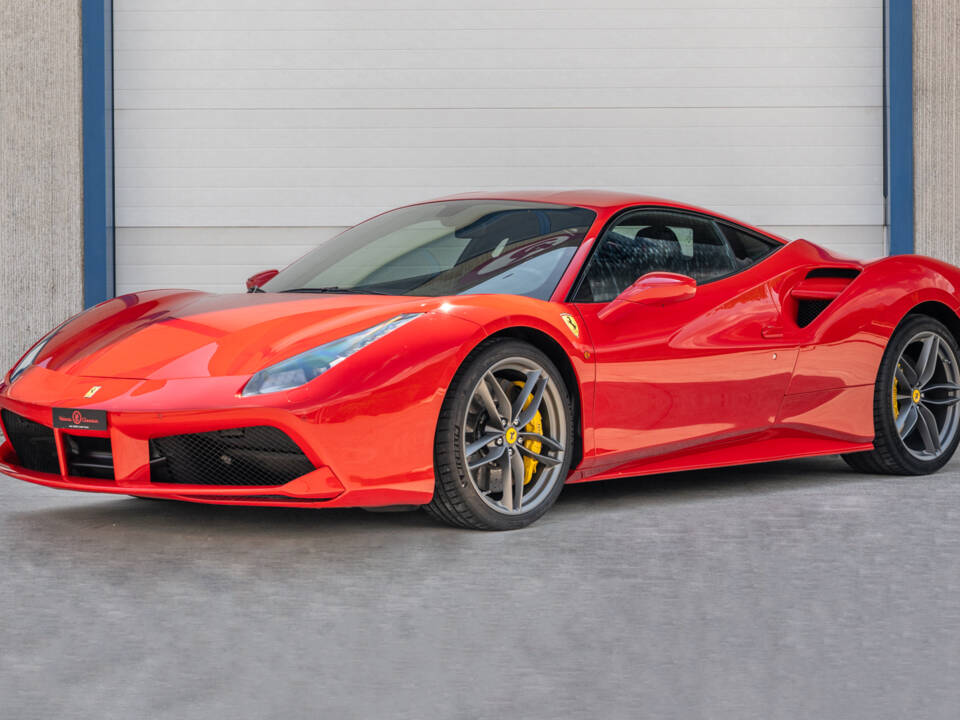 Immagine 1/85 di Ferrari 488 GTB (2015)
