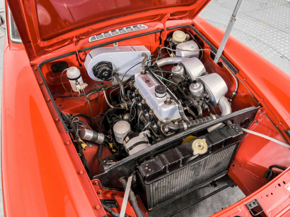 Imagen 35/50 de MG MGB GT (1975)