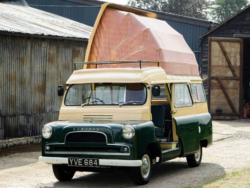Image 1/50 of Bedford CA Dormobile (1961)