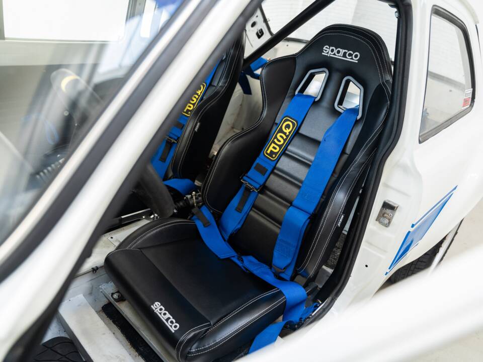 Image 19/47 de Ford Escort RS 2000 (1975)