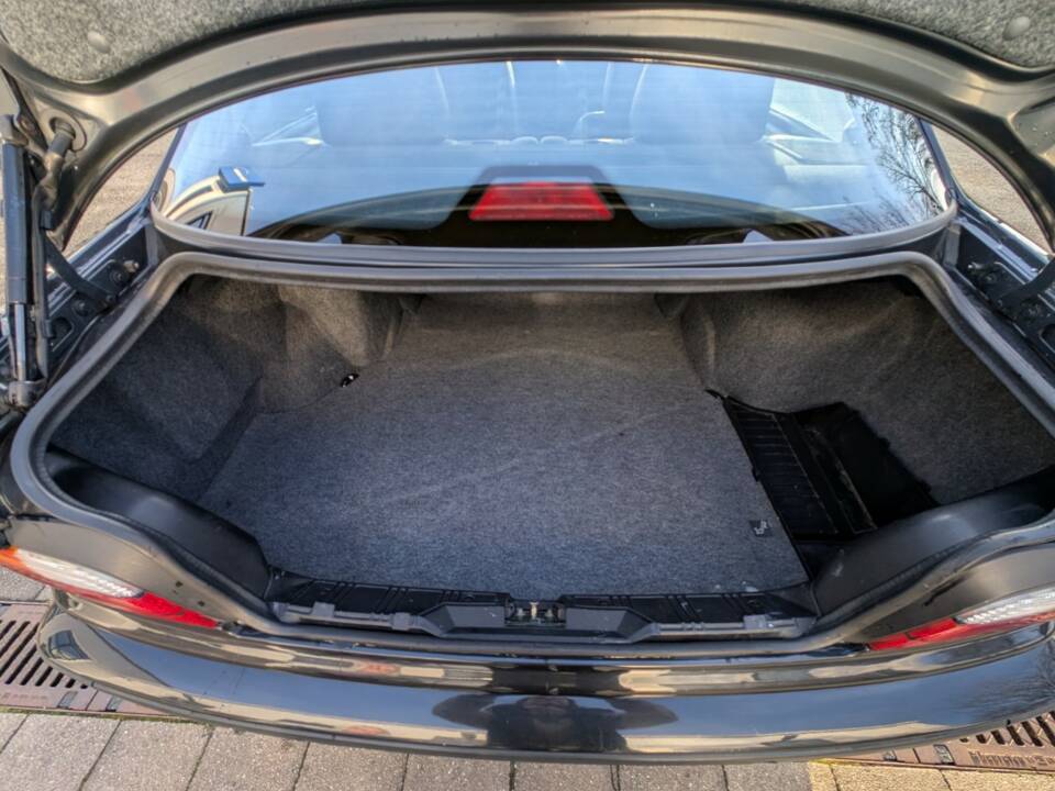 Immagine 14/72 di BMW 328i (1996)