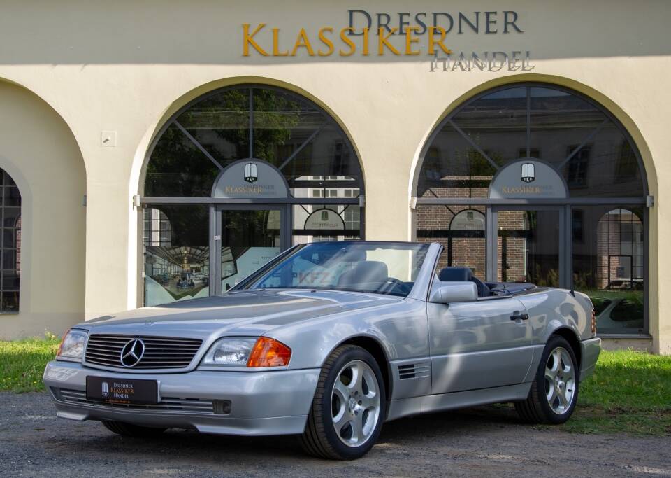 Image 1/34 of Mercedes-Benz 300 SL (1991)