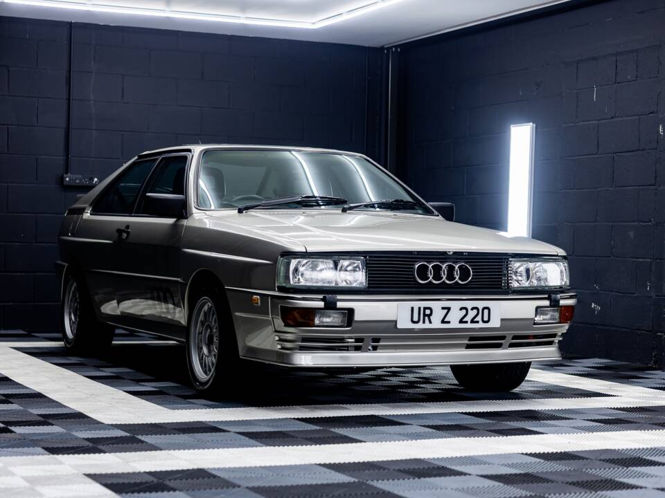 Bild 16/44 von Audi 200 - 2.2 Turbo quattro (1900)