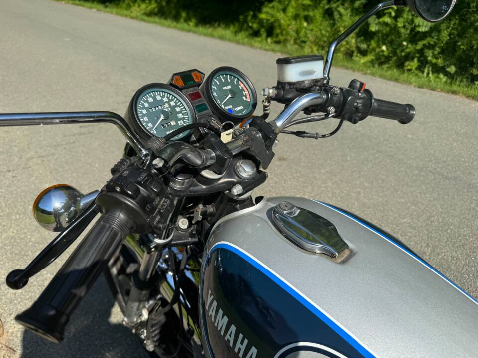 Image 11/20 of Yamaha XS 750 (1979)
